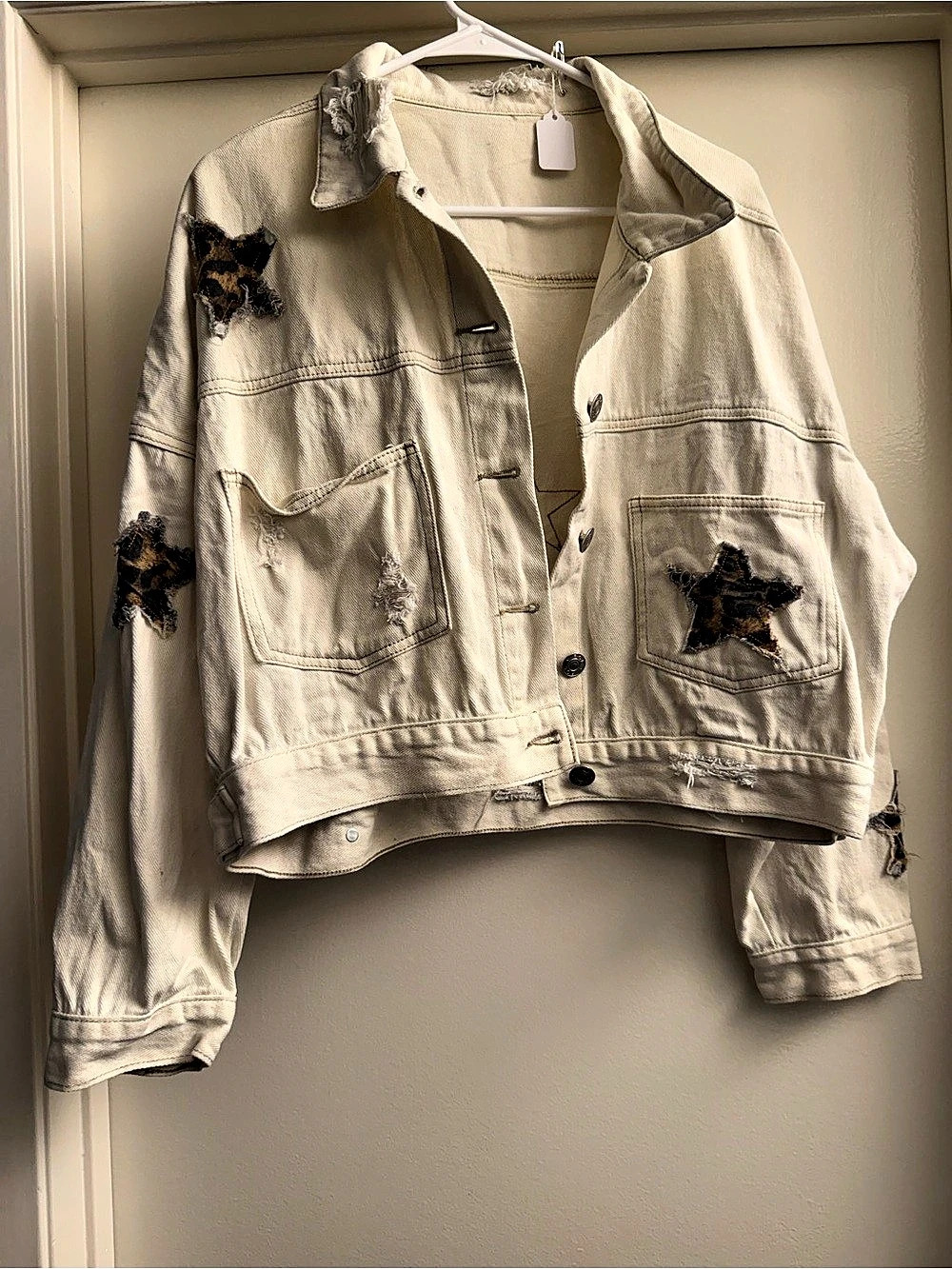 Distressed Star Jean Jacket in Cream